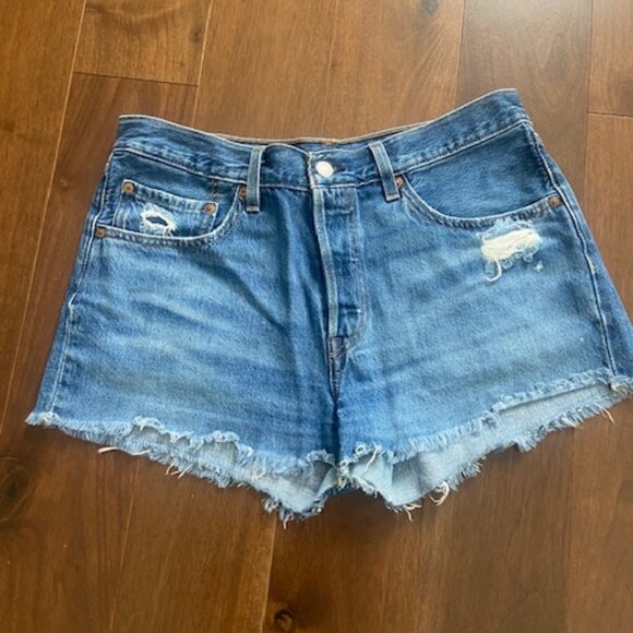 Levi's Denim Shorts - Picture 1 of 2